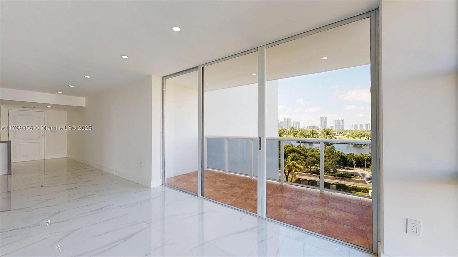 3625 N Country Club Dr 609