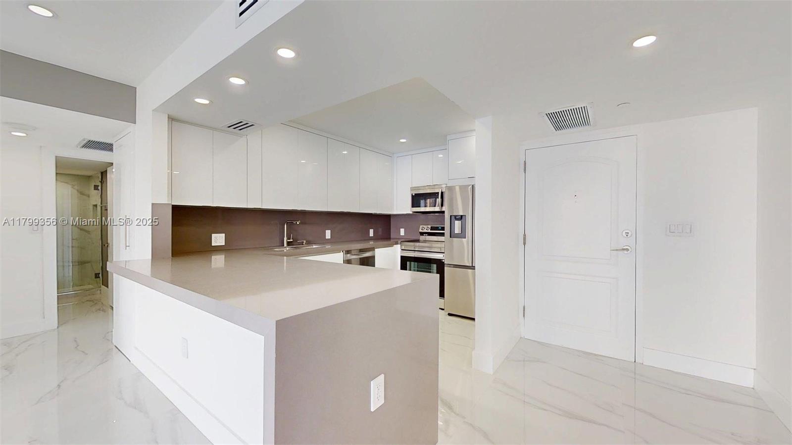 AVENTURA ELDORADO CONDO - Residential