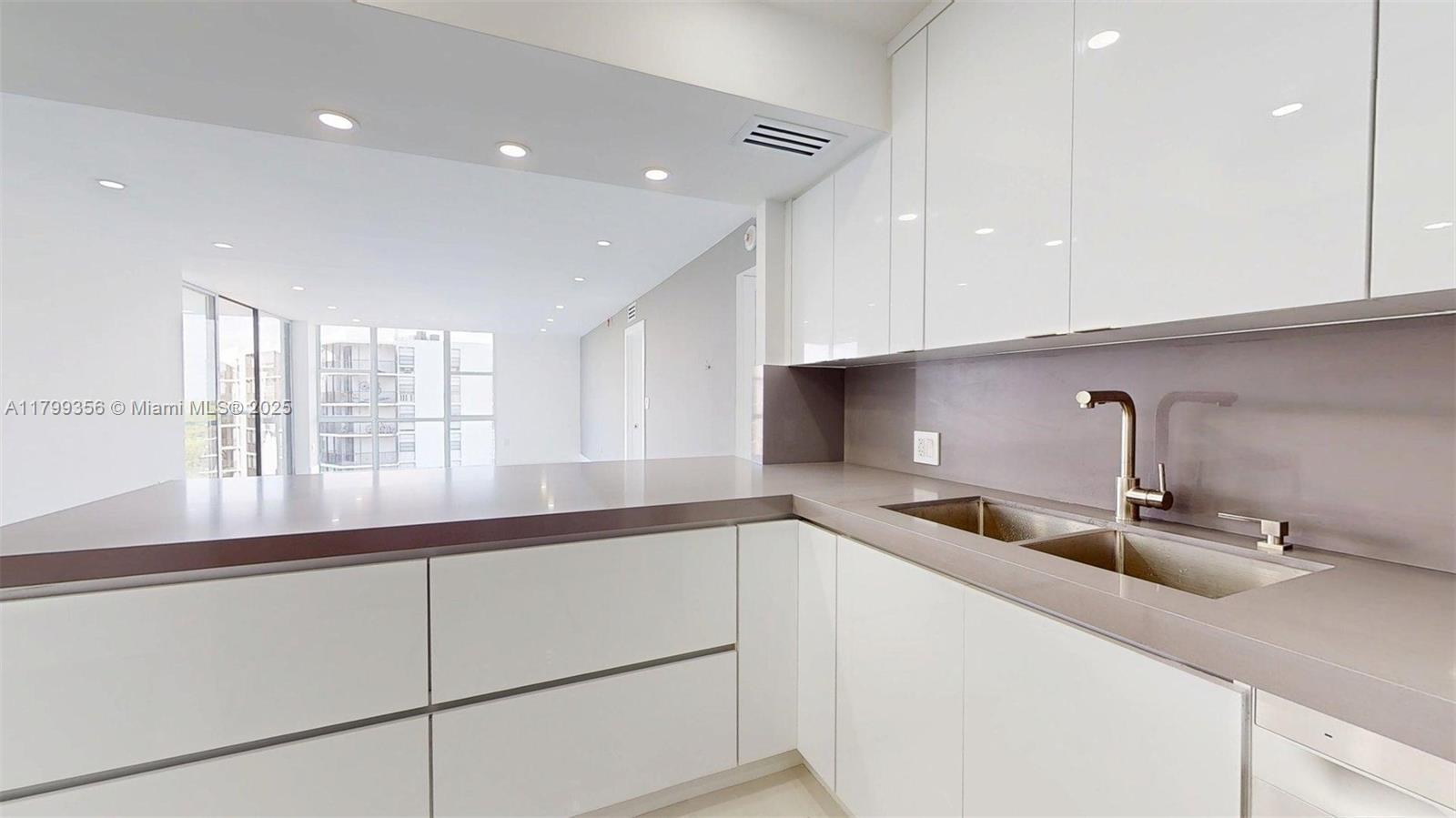 AVENTURA ELDORADO CONDO - Residential