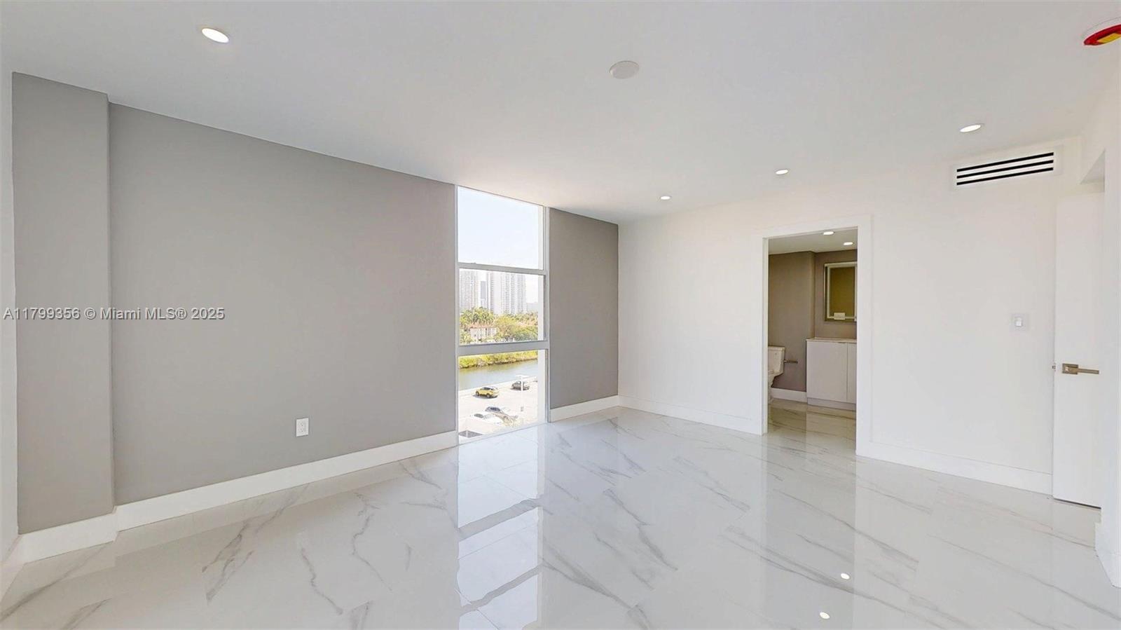 AVENTURA ELDORADO CONDO - Residential