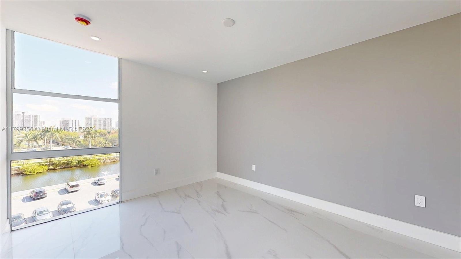 AVENTURA ELDORADO CONDO - Residential