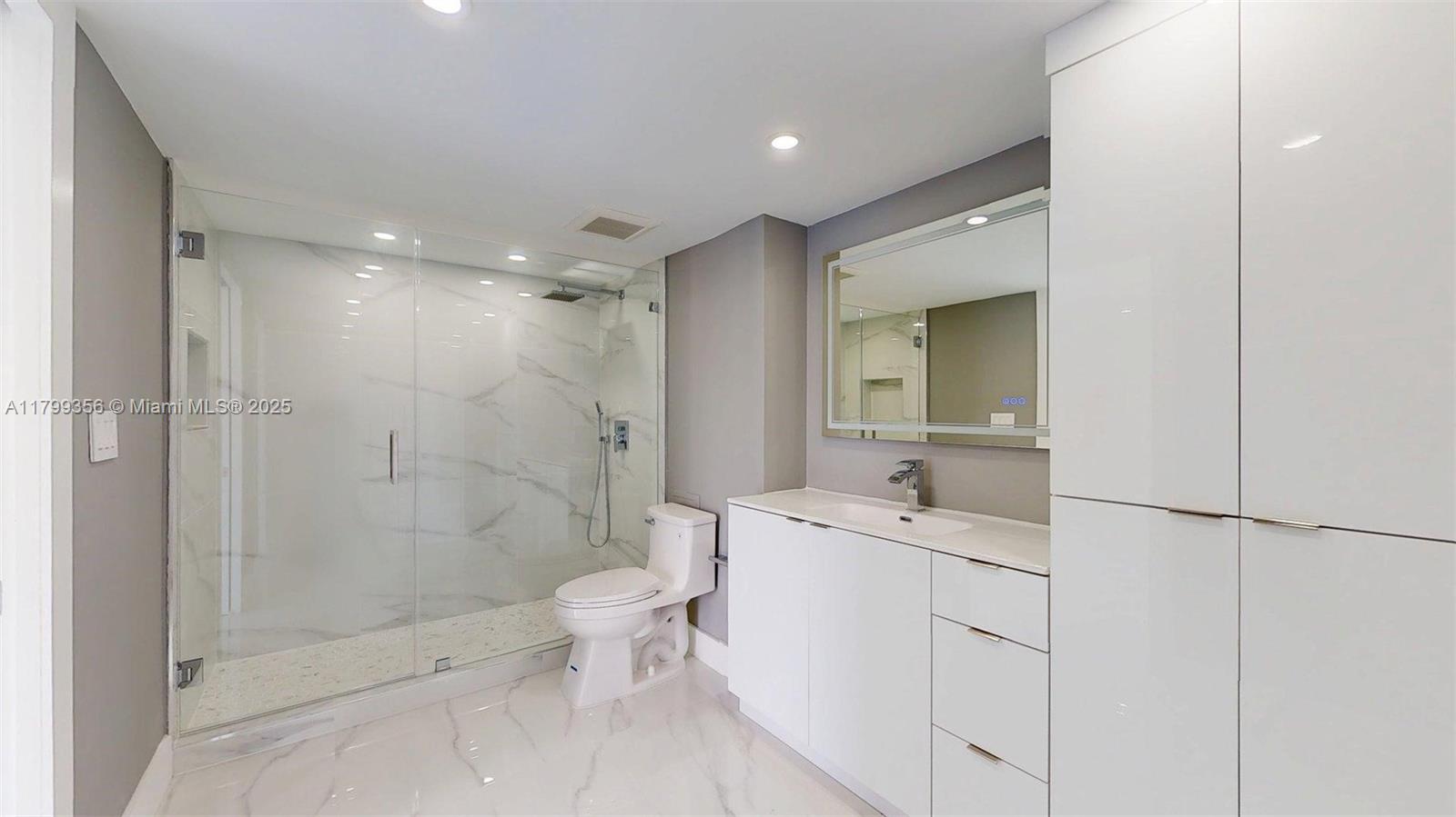 AVENTURA ELDORADO CONDO - Residential