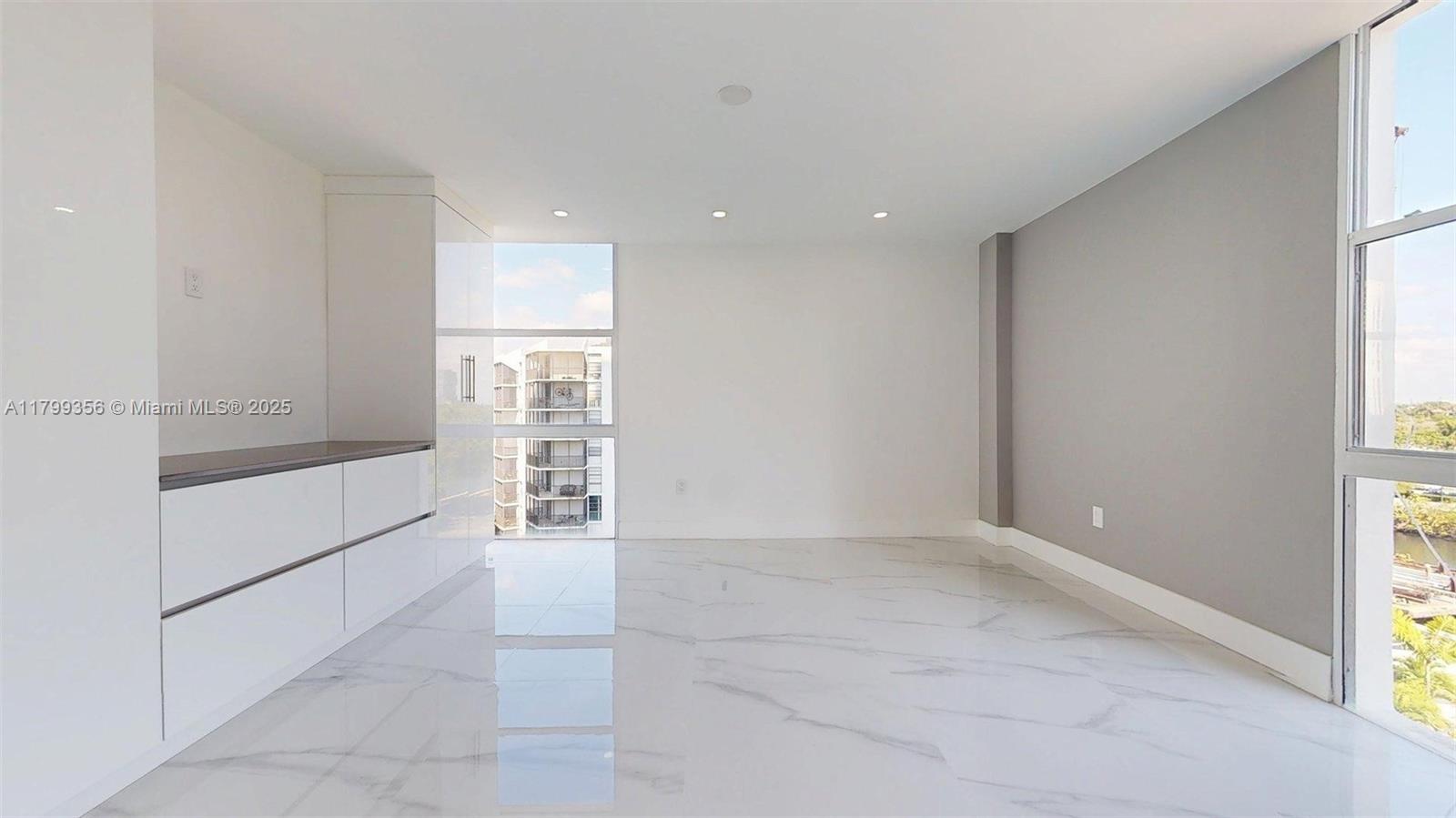 AVENTURA ELDORADO CONDO - Residential