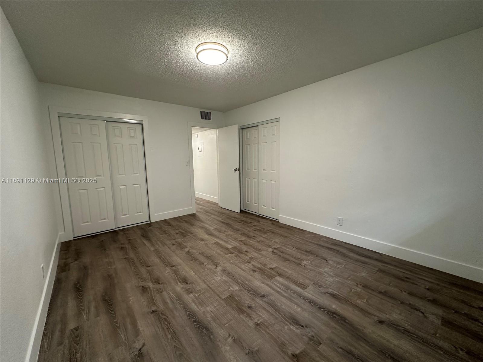 HOLLYWOOD - Residential Lease