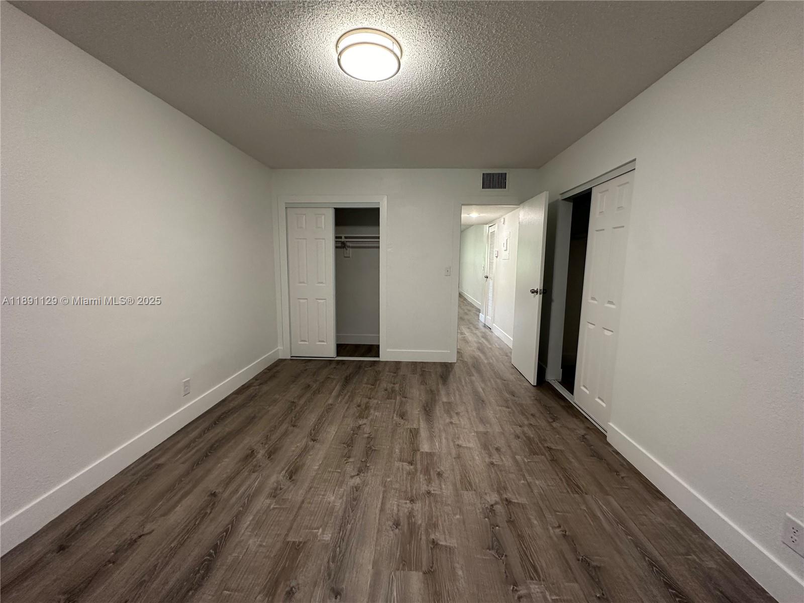 HOLLYWOOD - Residential Lease