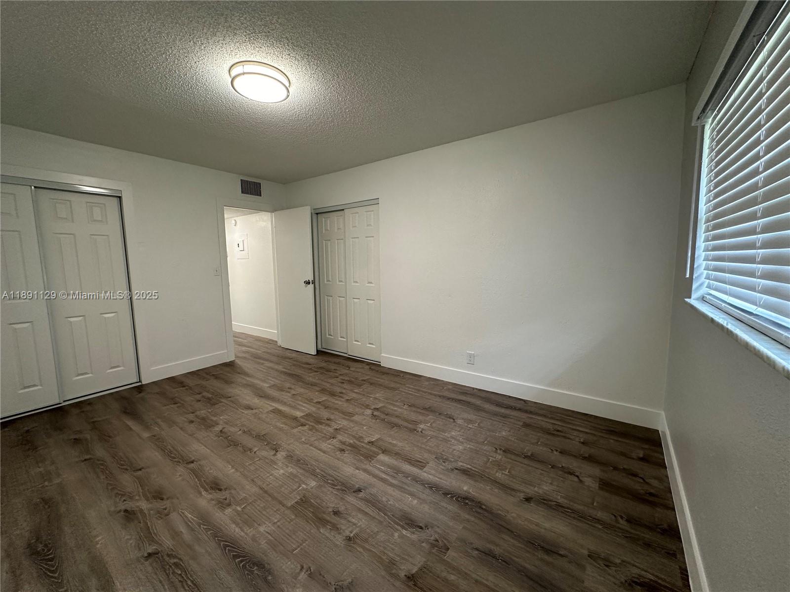 HOLLYWOOD - Residential Lease