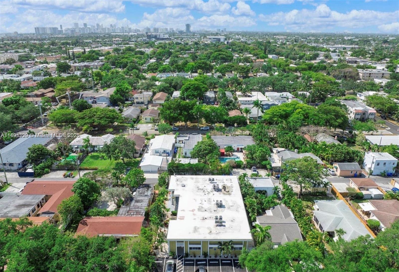 HOLLYWOOD - Residential Lease