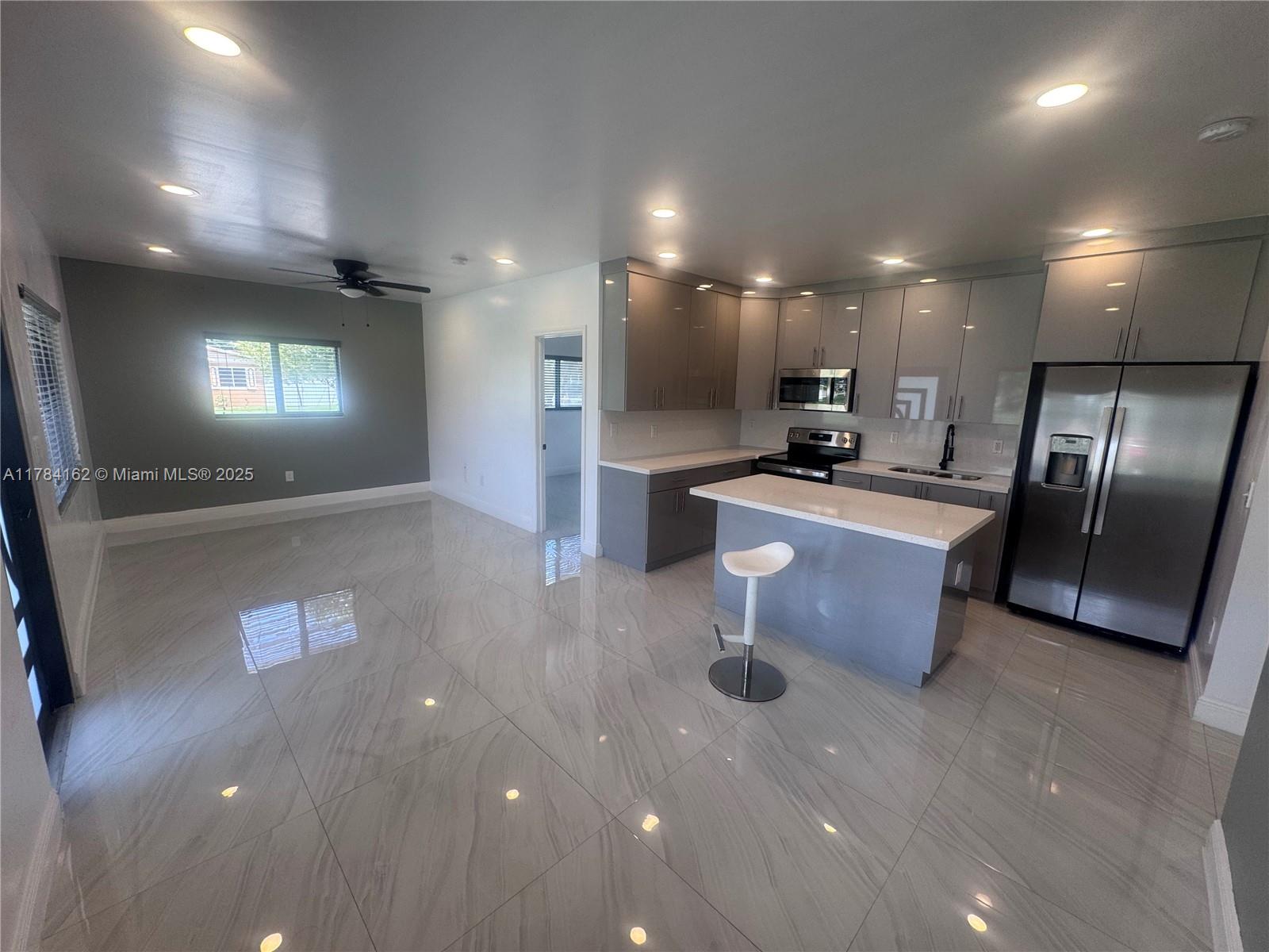 2048 NW 99th Ter 2048