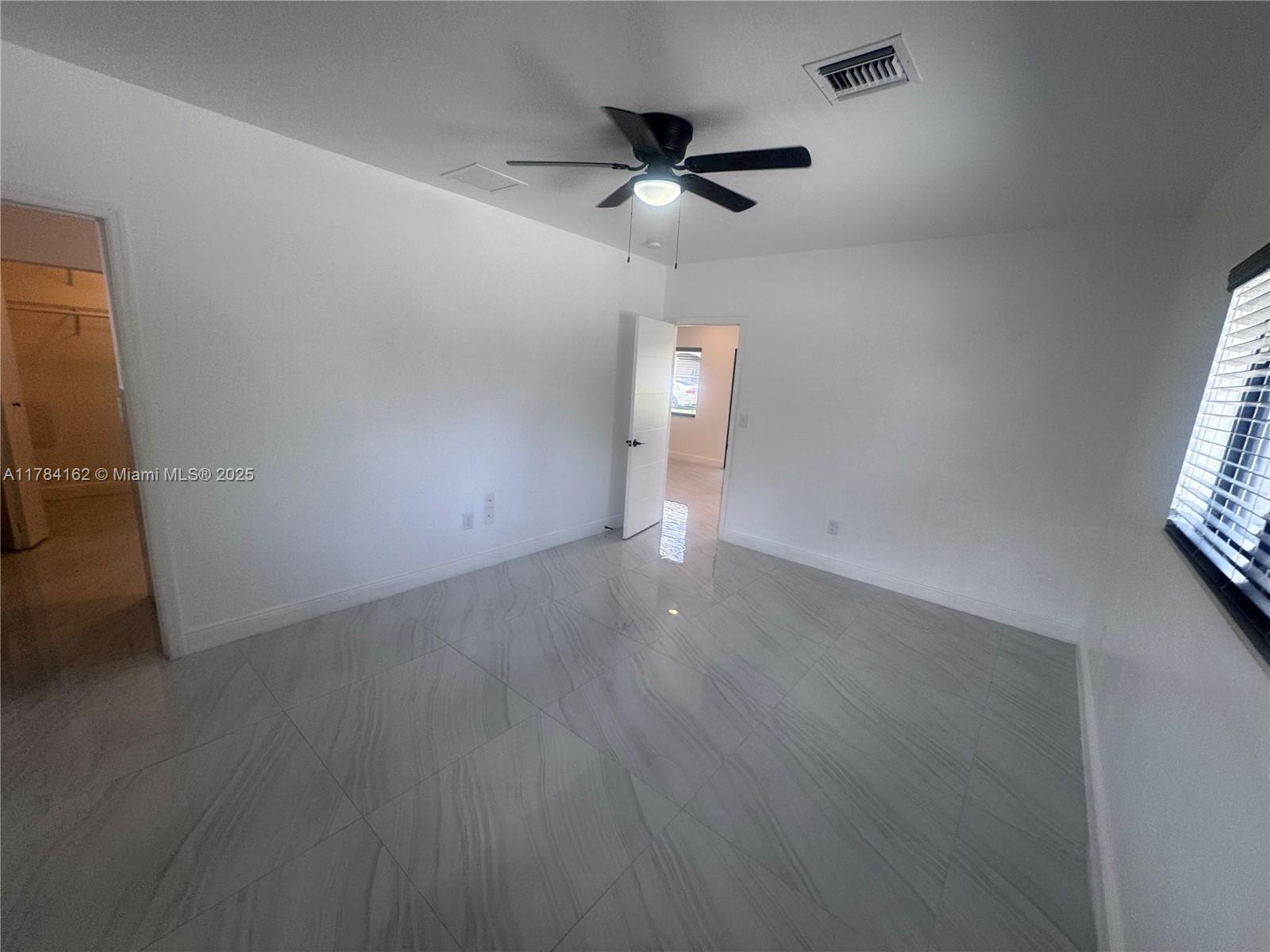 2048 NW 99th Ter 2048