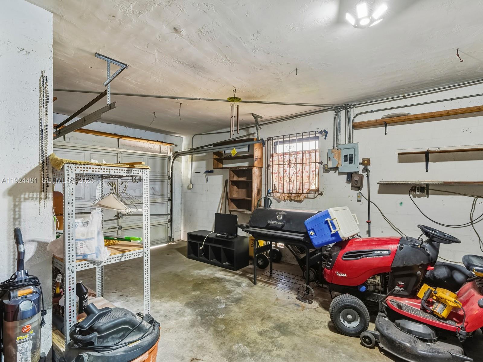 CAROL CITY GDNS 1ST ADDN - Residential