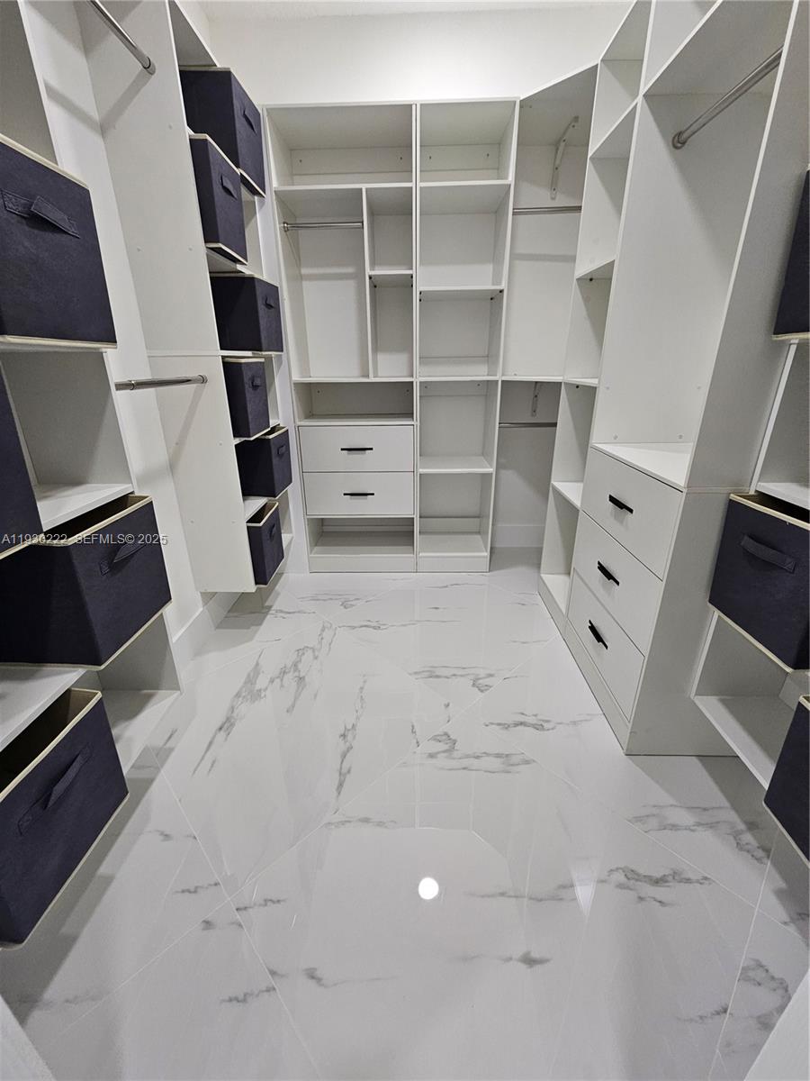 View photos, virtual tours, details... 4 Alford court 0