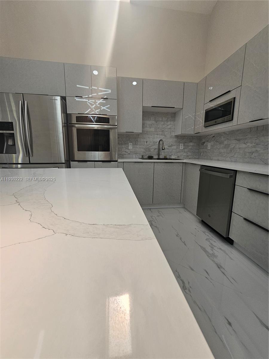 PGA RESORT COMMUNITY 3 - Residential Lease