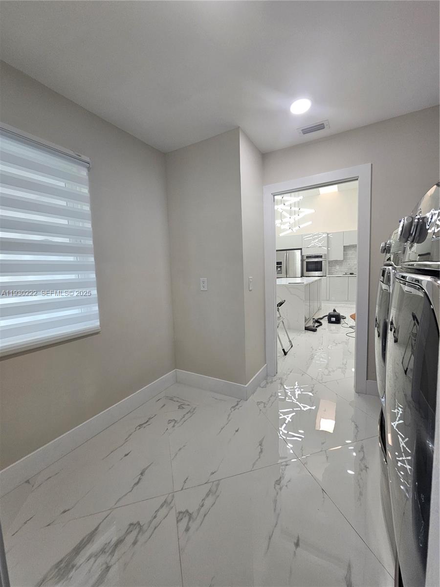 PGA RESORT COMMUNITY 3 - Residential Lease