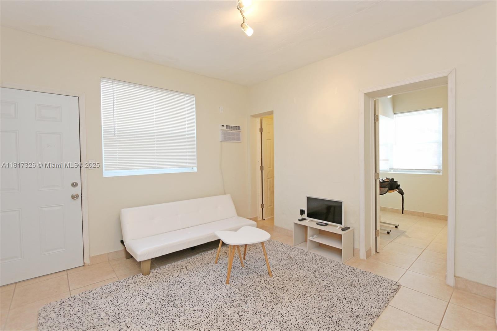 1827 NW Flagler Ter F1B