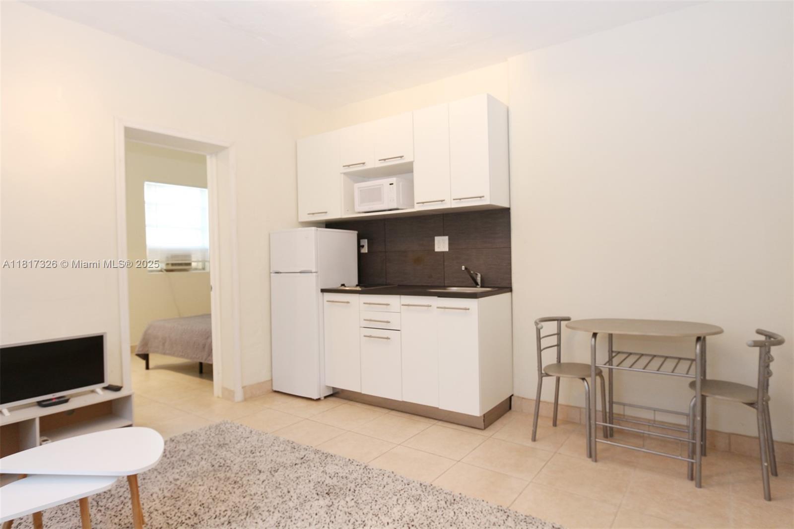 1827 NW Flagler Ter F1B