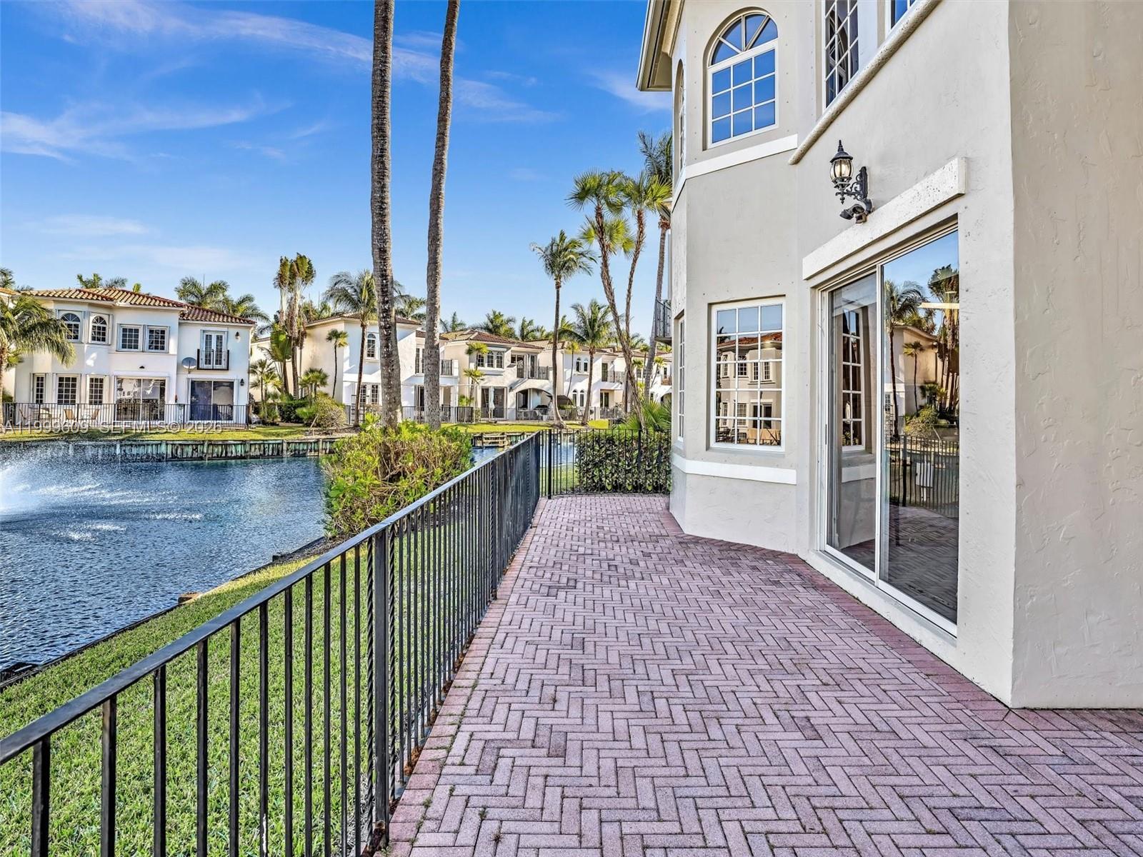 AVENTURA LAKES PHASE 1 - Residential