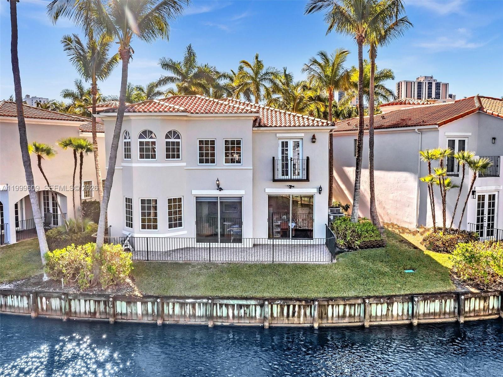 AVENTURA LAKES PHASE 1 - Residential