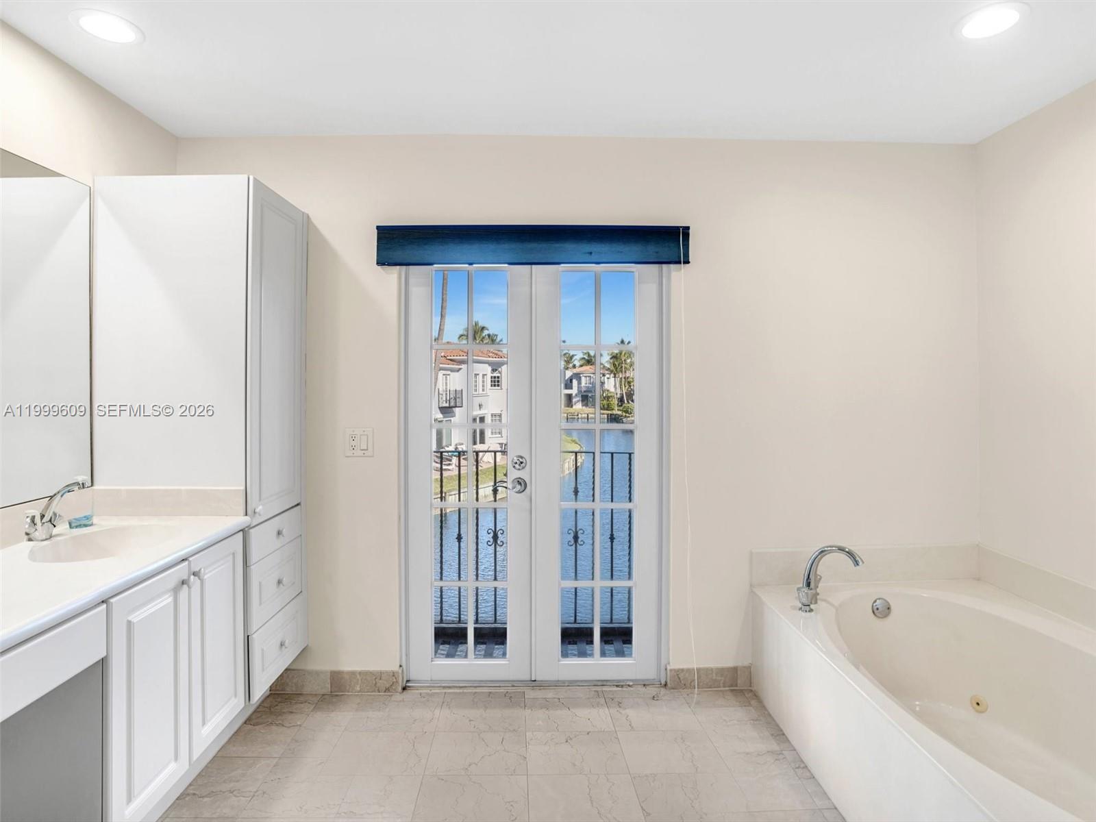 AVENTURA LAKES PHASE 1 - Residential