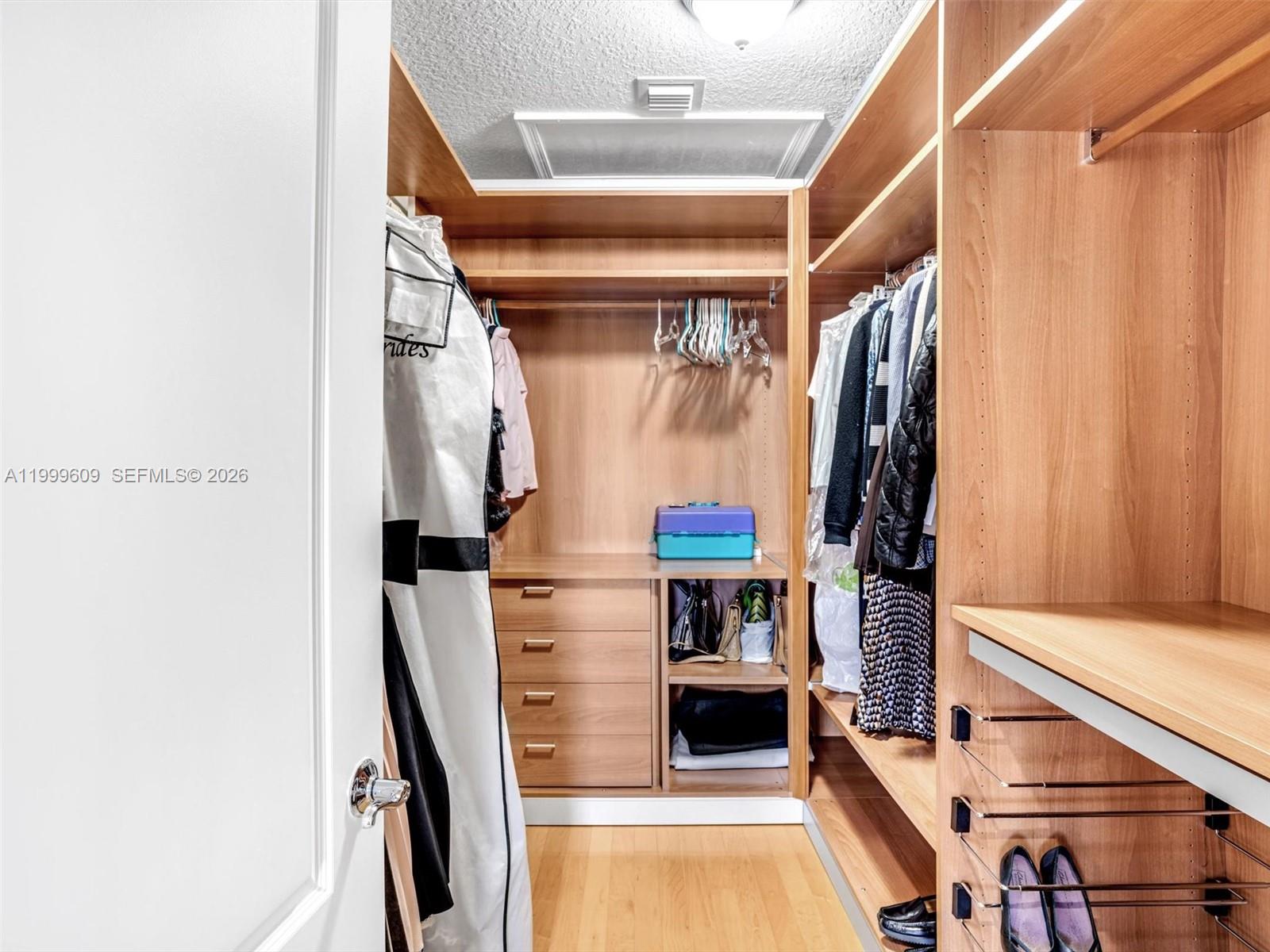 AVENTURA LAKES PHASE 1 - Residential