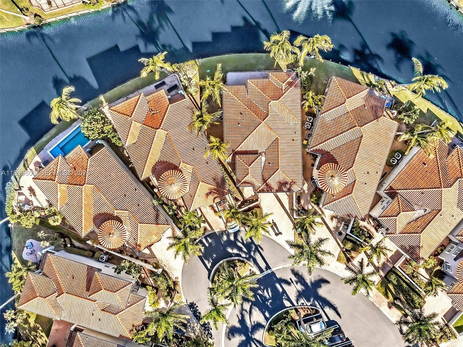 AVENTURA LAKES PHASE 1 - Residential