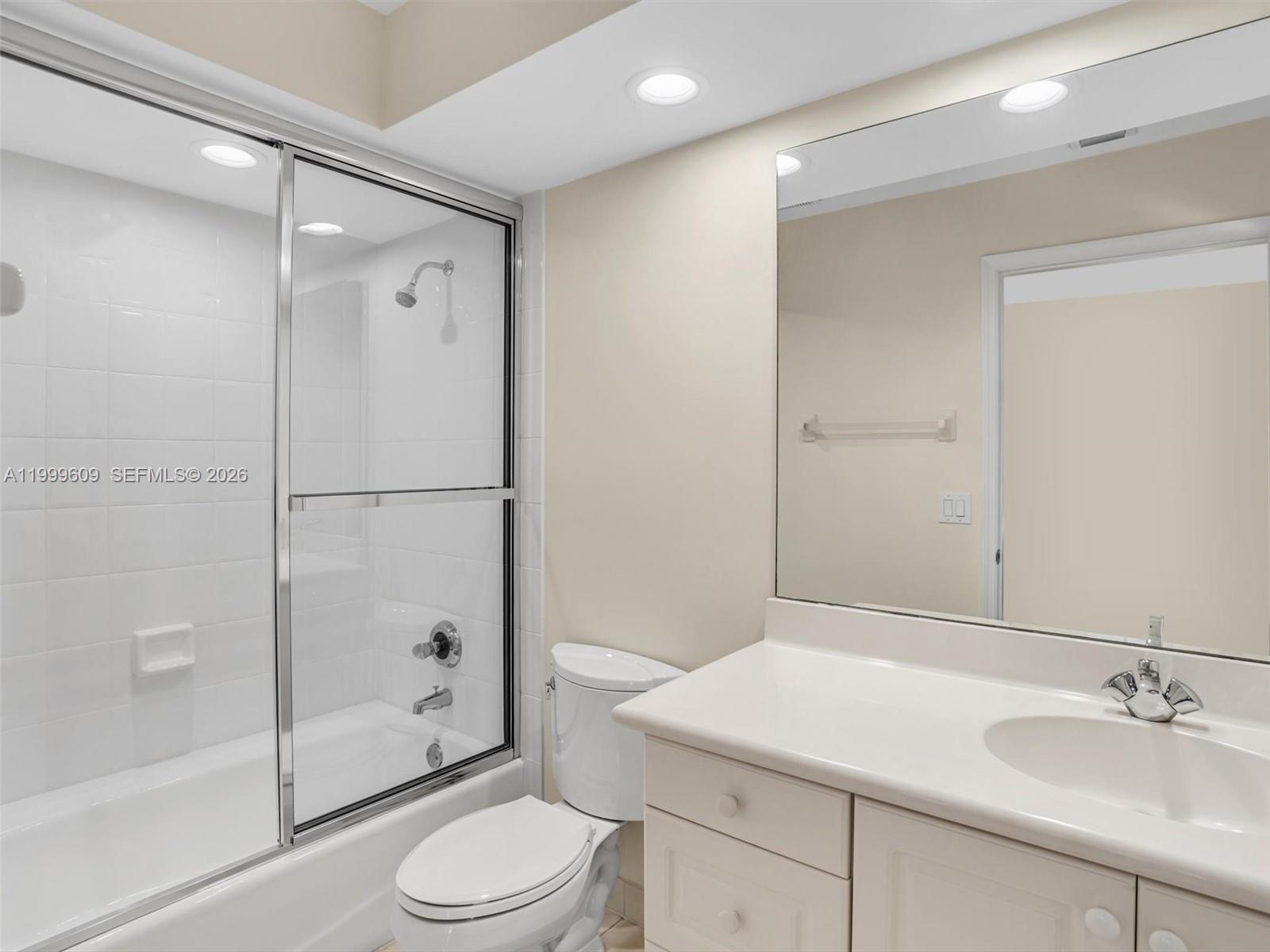 AVENTURA LAKES PHASE 1 - Residential