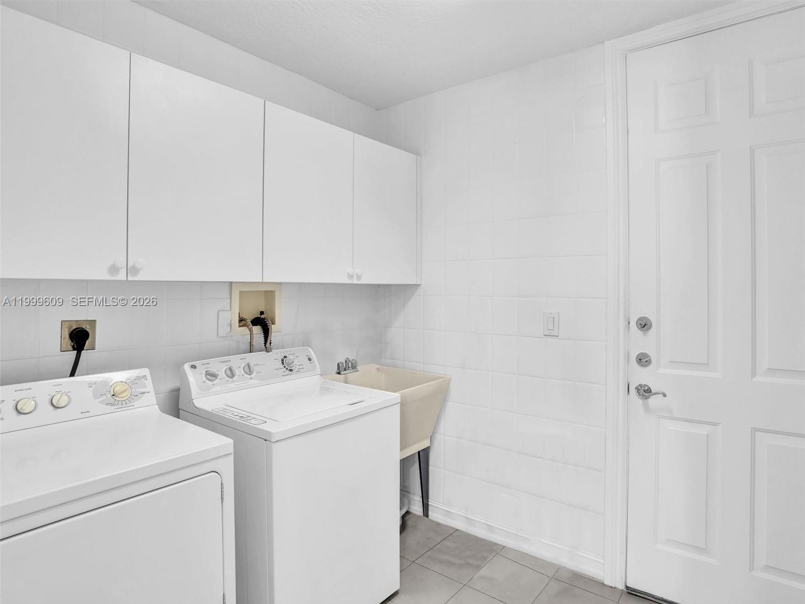 AVENTURA LAKES PHASE 1 - Residential