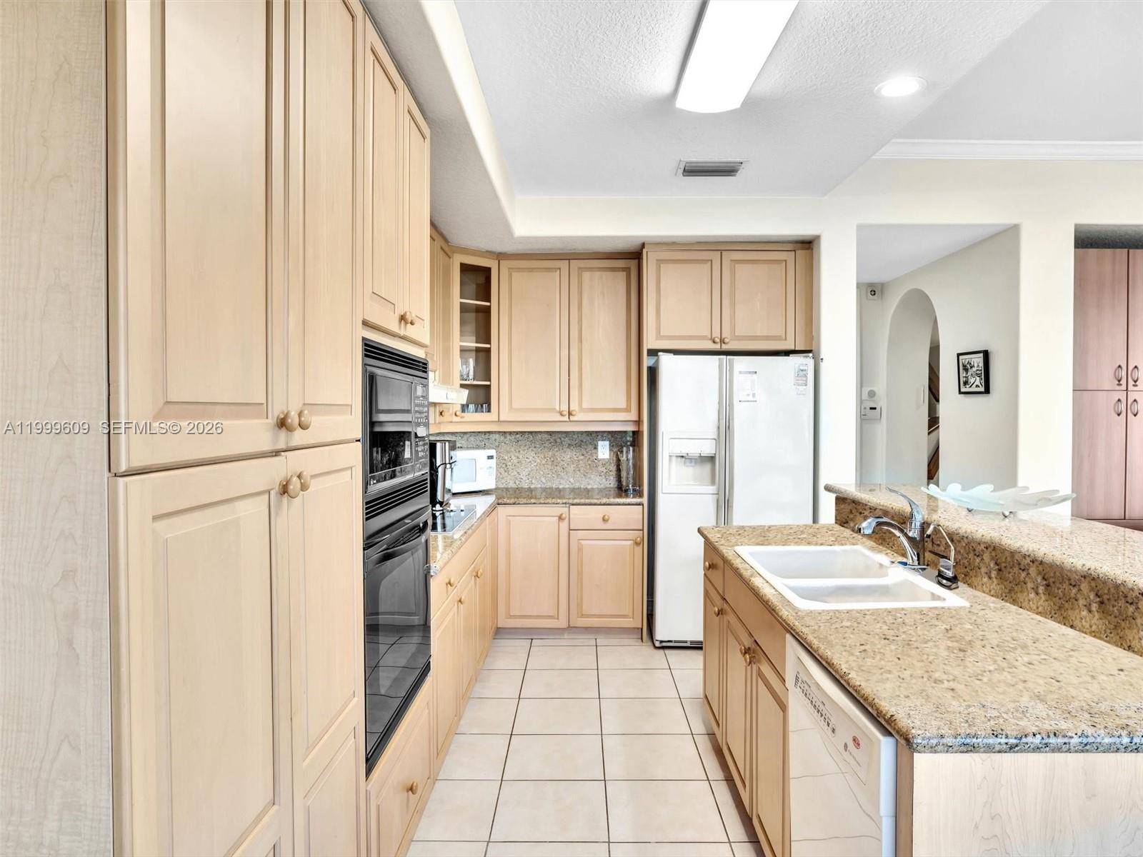 AVENTURA LAKES PHASE 1 - Residential