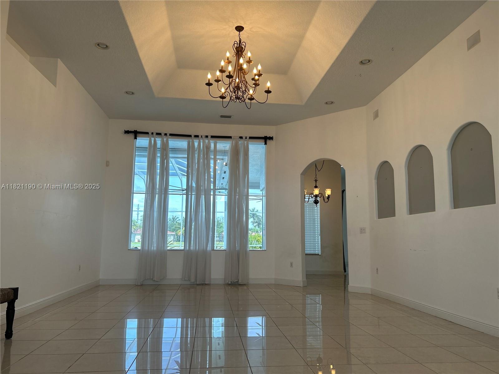 2640 Fairways Dr, Homestead, FL, 33035/$879,900 1 2640 Fairways Dr