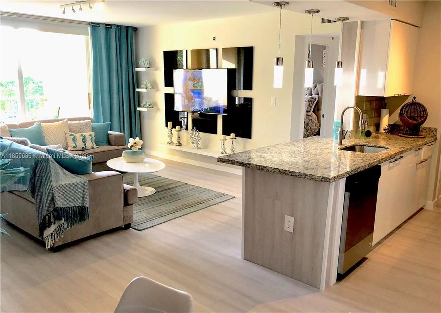 12 month rental. Yacht Club at Aventura #1405. 
Professionally decorated Apartment 1bed+1bath. 730 sf. Fully furnished, equipped, ample balcony, lots of natural light, completely remodeled. 
Washer&dryer inside, 2 Smart TVs.
Unbeatable location: Across golf course/trail, few blocks from Aventura Mall and beaches. 
:: Recorded video tour available :: 
Req: 1st month + 2month security deposit (no last month). CreditScore 650+