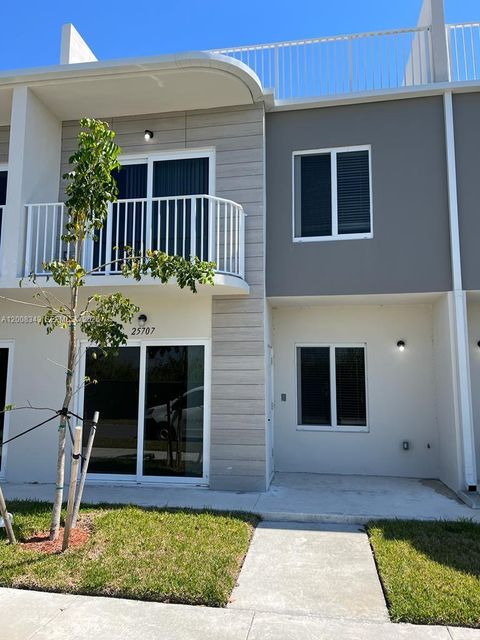 25707 SW 144th Ave 25707 Homestead FL 33032