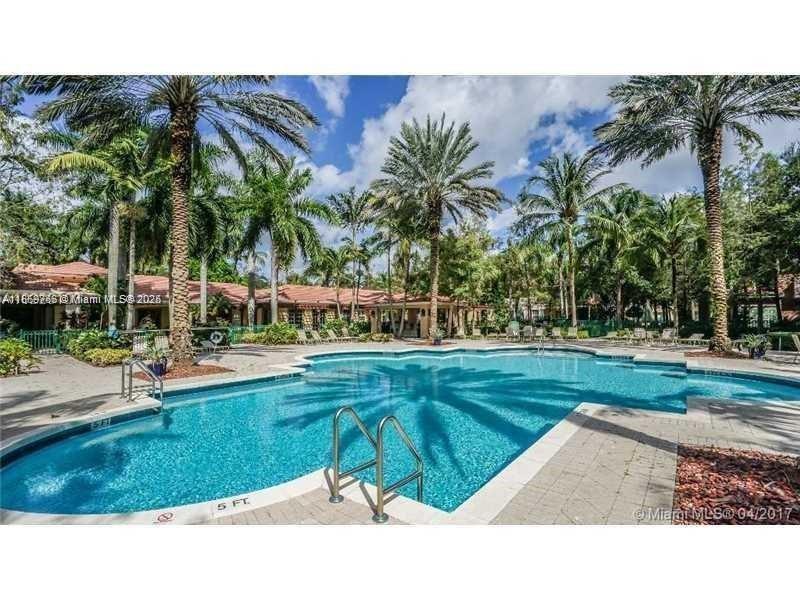 VERY SPACIOUS 1 BEDROOM 1 BATHROOM, WOOD FLOORING THROUGHOUT, NEW STAINLESS STILL APPLIANCES, SEPARATE LAUNDRY WITH FULL SIZE WAHSER AND DRYER, NICE SIZE BALCONY, GATED COMMUNITY WITH RESORT STYLE AMENITIES INCLUDING, BUSINESS CENTER, POOL, SPA AND KID POOL, FITNESS CENTER, PICNIC TABLES WITH BBQ GRILLS, CAR WASH AREA, BASKETBALL COURT. CLOSE TO 441, SUPERMARKETS, RESTAURANTS AND​​‌​​​​‌​‌​​​‌‌​​​‌‌‌​​‌​​‌‌​​​​ MORE.