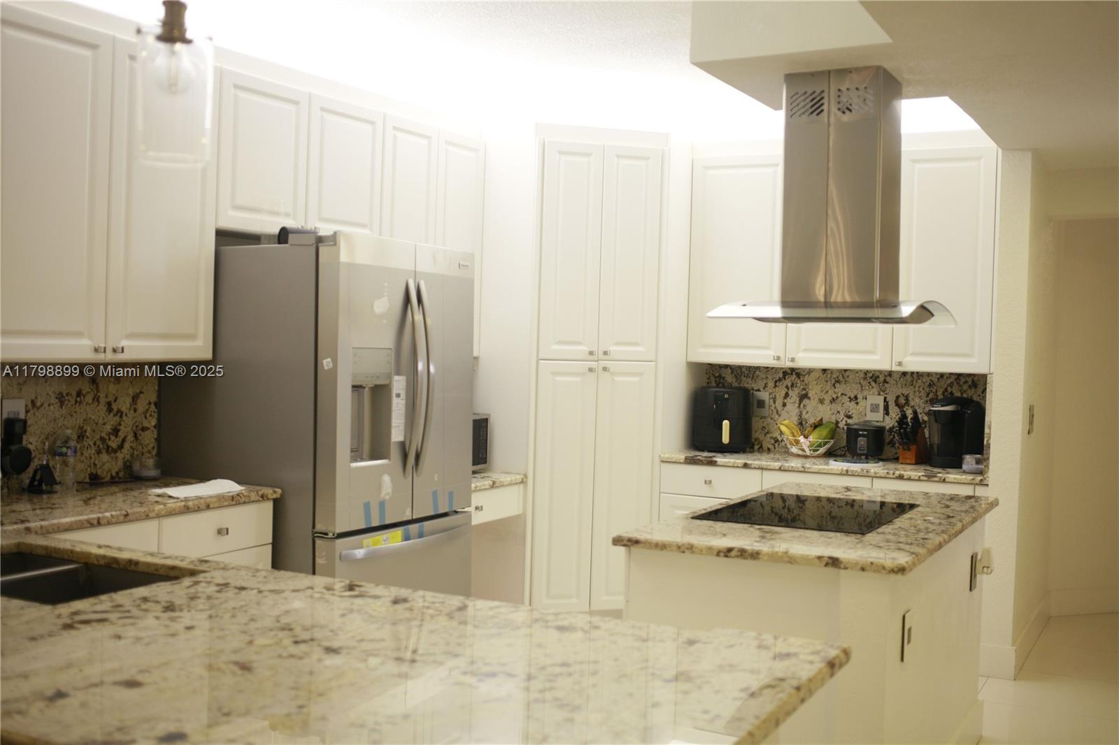 10710 Nw 66th St 106, Doral, Miami-Dade County, Florida - 3 Bedrooms  
2 Bathrooms - 