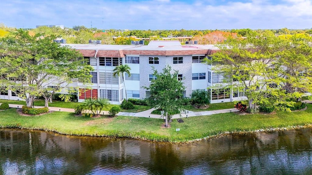 Photo of 5102 NW 36th St #512, Lauderdale Lakes, FL 33319 (MLS # A11845355)