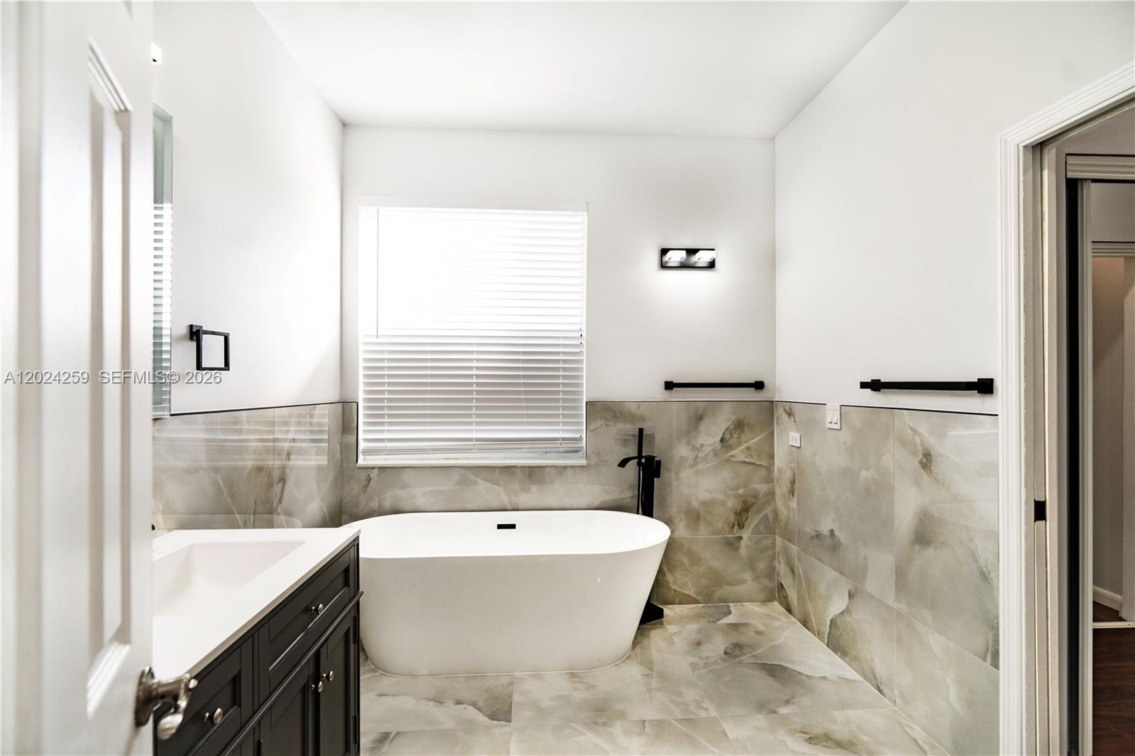 PEMBROKE FALLS-PHASE 4A - Residential Lease