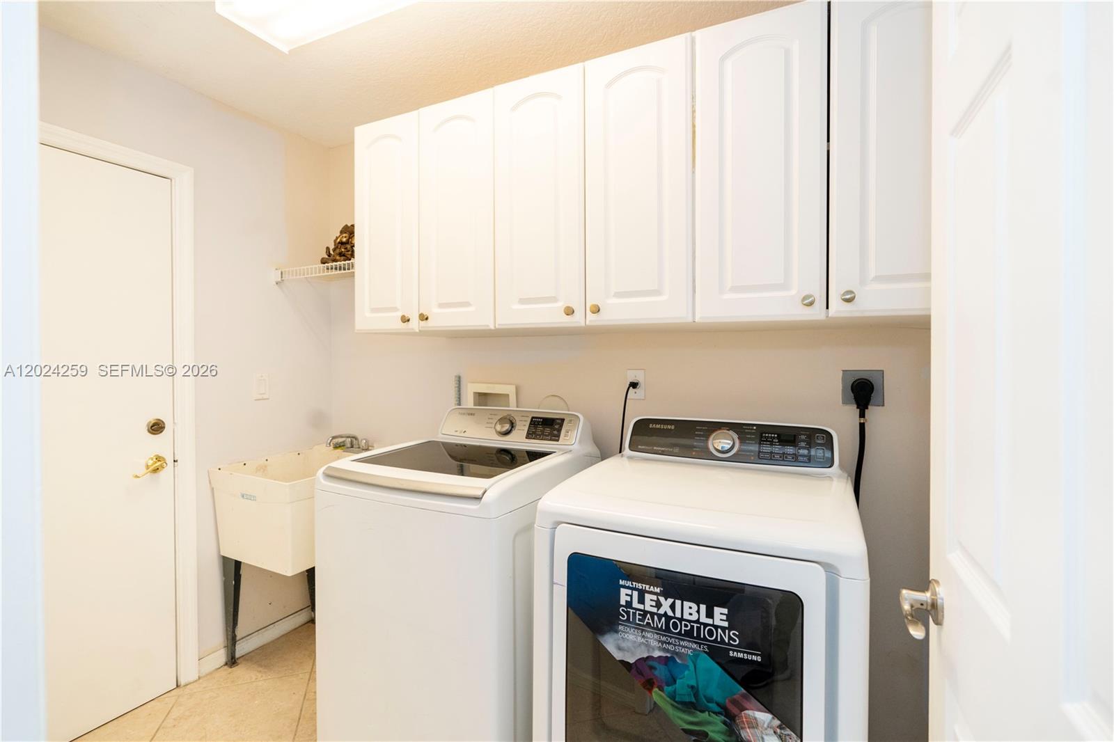 PEMBROKE FALLS-PHASE 4A - Residential Lease