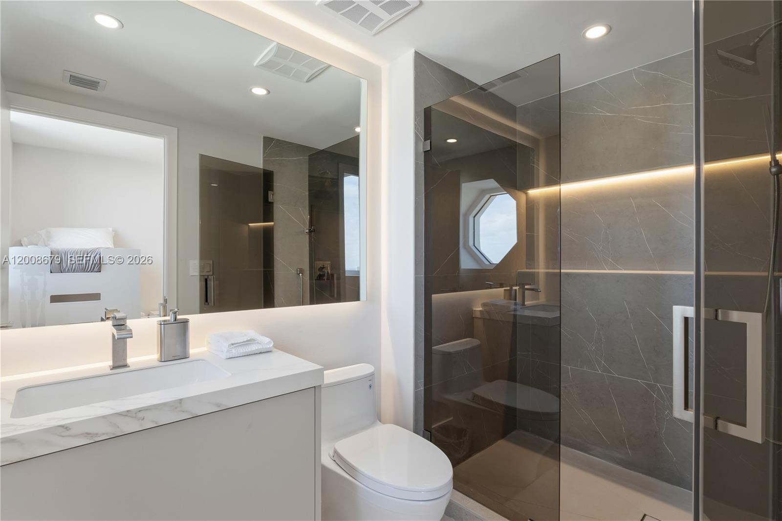 ACQUALINA OCEAN RESIDENCE - Residential