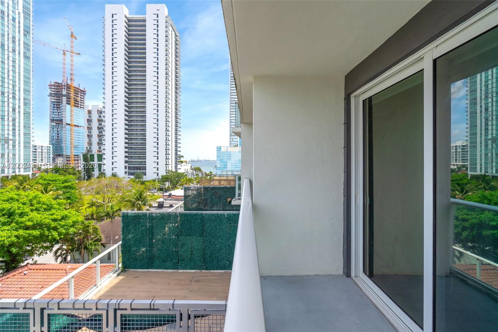 26 EDGEWATER CONDO - Residential Lease