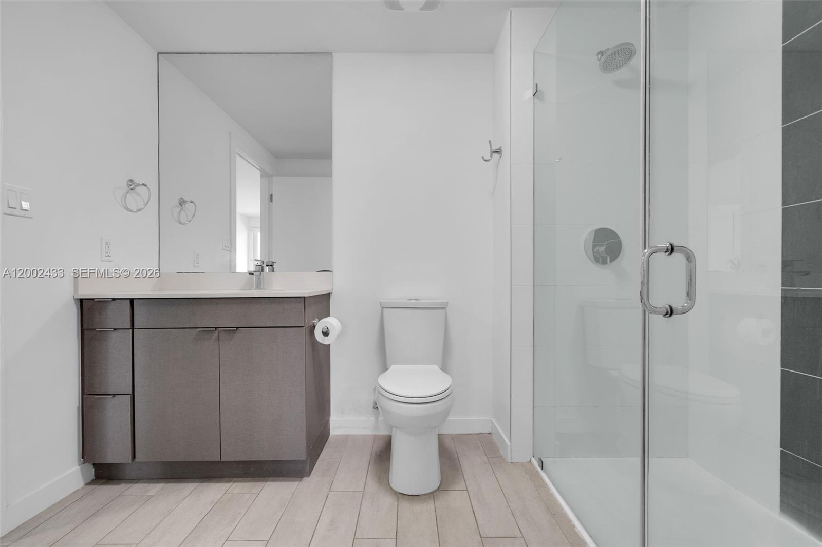 26 EDGEWATER CONDO - Residential Lease