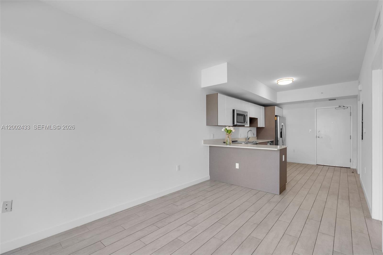 26 EDGEWATER CONDO - Residential Lease