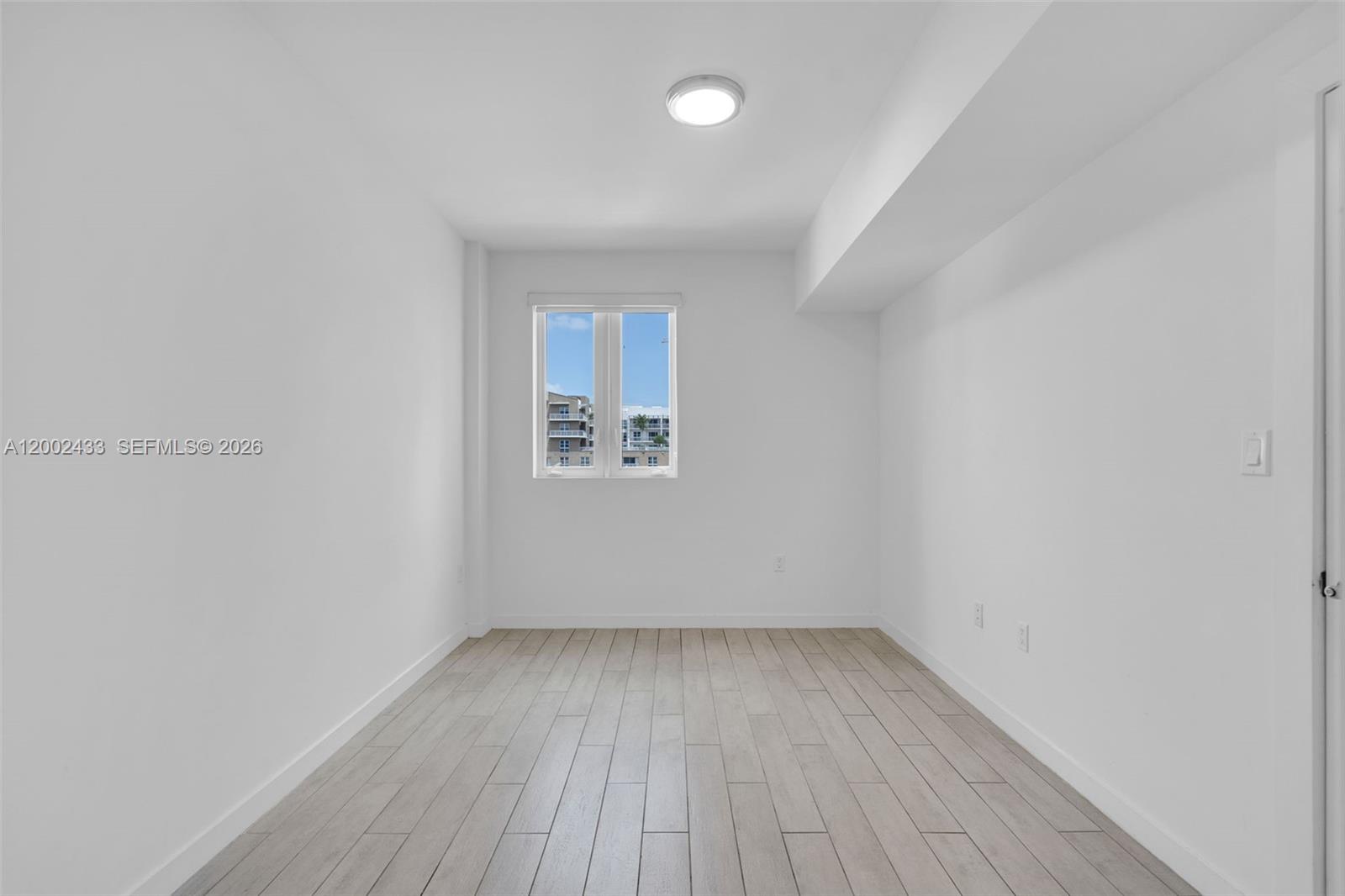 26 EDGEWATER CONDO - Residential Lease