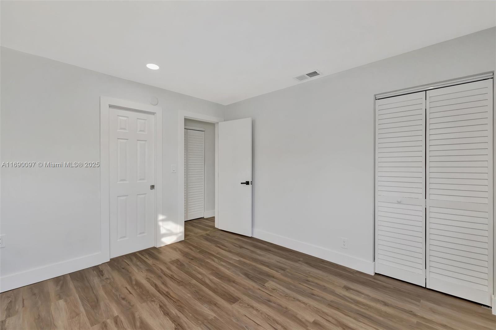 NORTH ANDREWS TERRACE - Residential