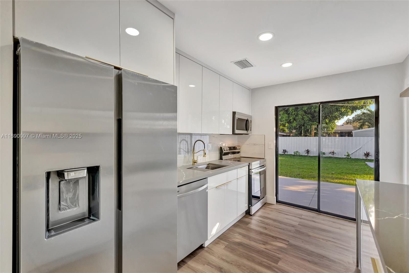 NORTH ANDREWS TERRACE - Residential
