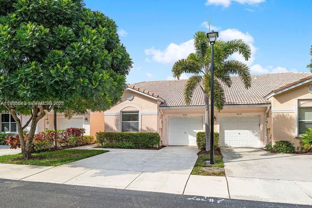 Photo of 2437 S Coral Trace Cir #2437, Delray Beach, FL 33445 (MLS # A11935543)