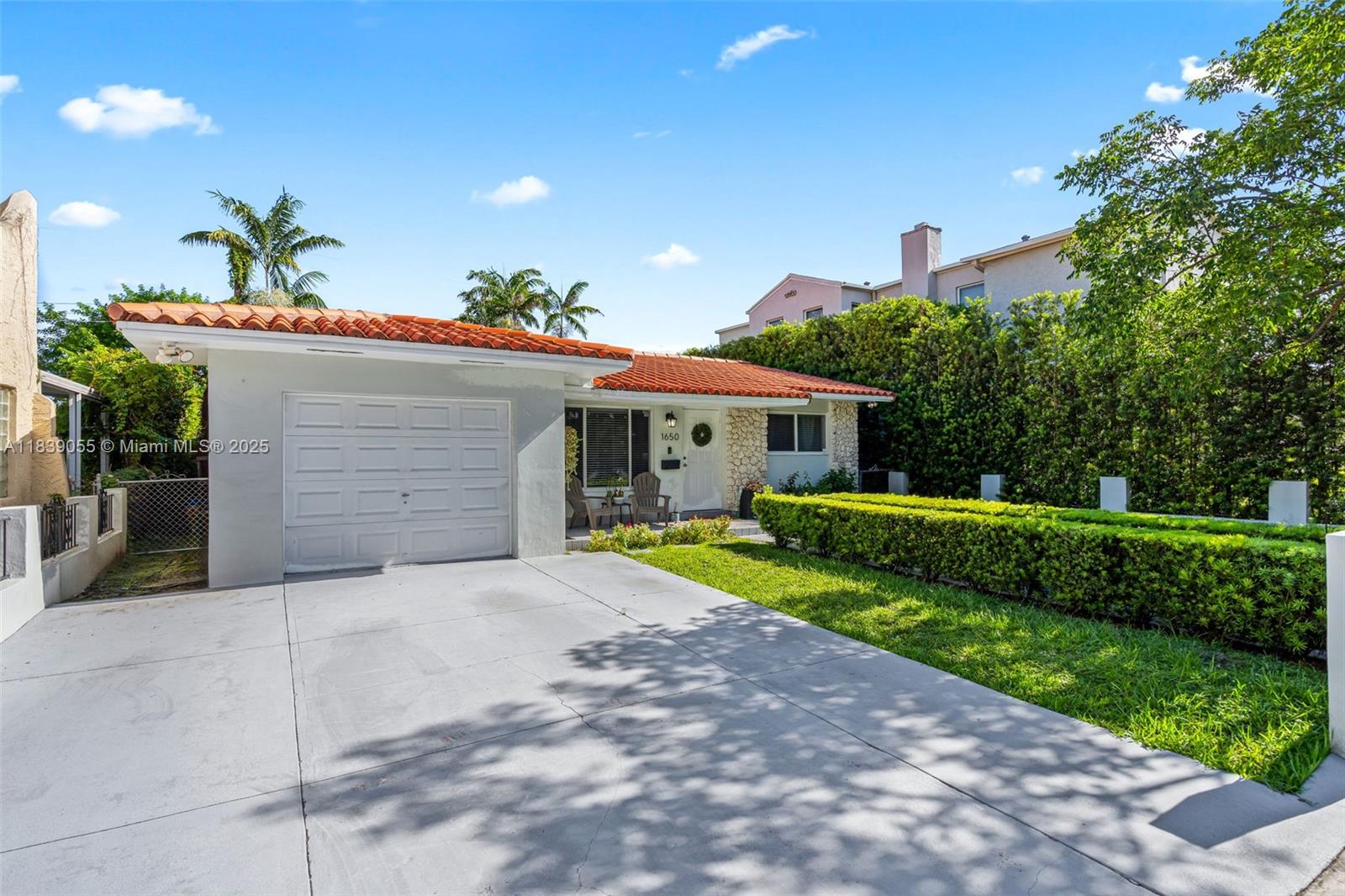 1650 SW 17th St