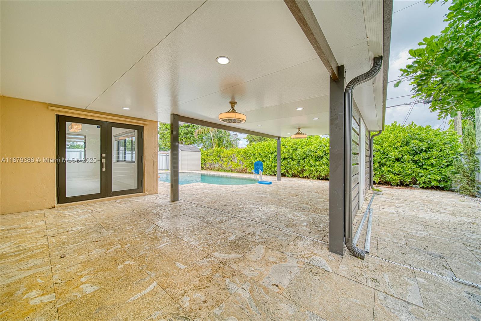 DRIFTWOOD PLAZA ADD - Residential Lease