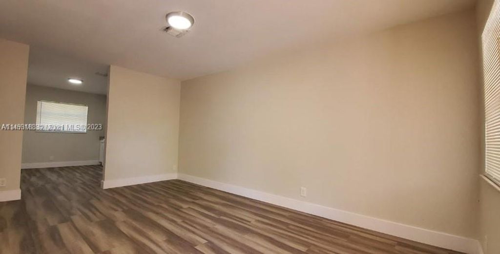 Photo of 450 SW 2nd St #6, Pompano Beach, FL 33060 (MLS # A11493188)