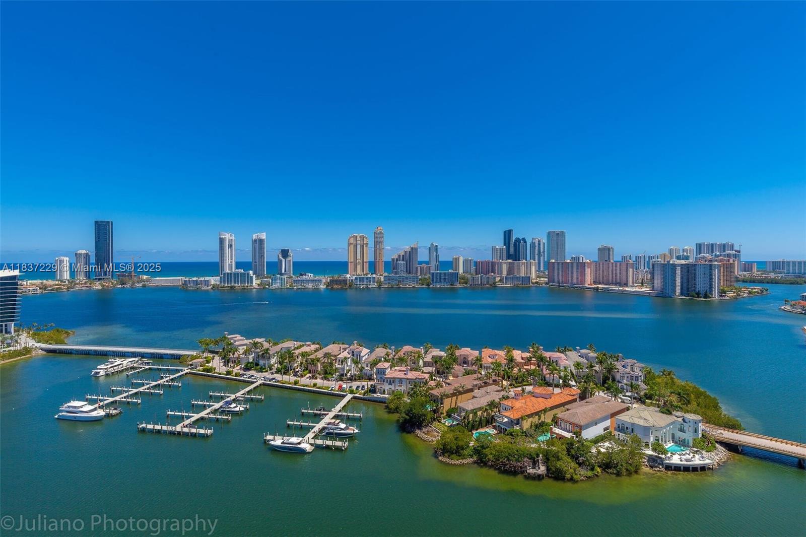 7000 ISL BLVD WILLIAMS IS - Residential