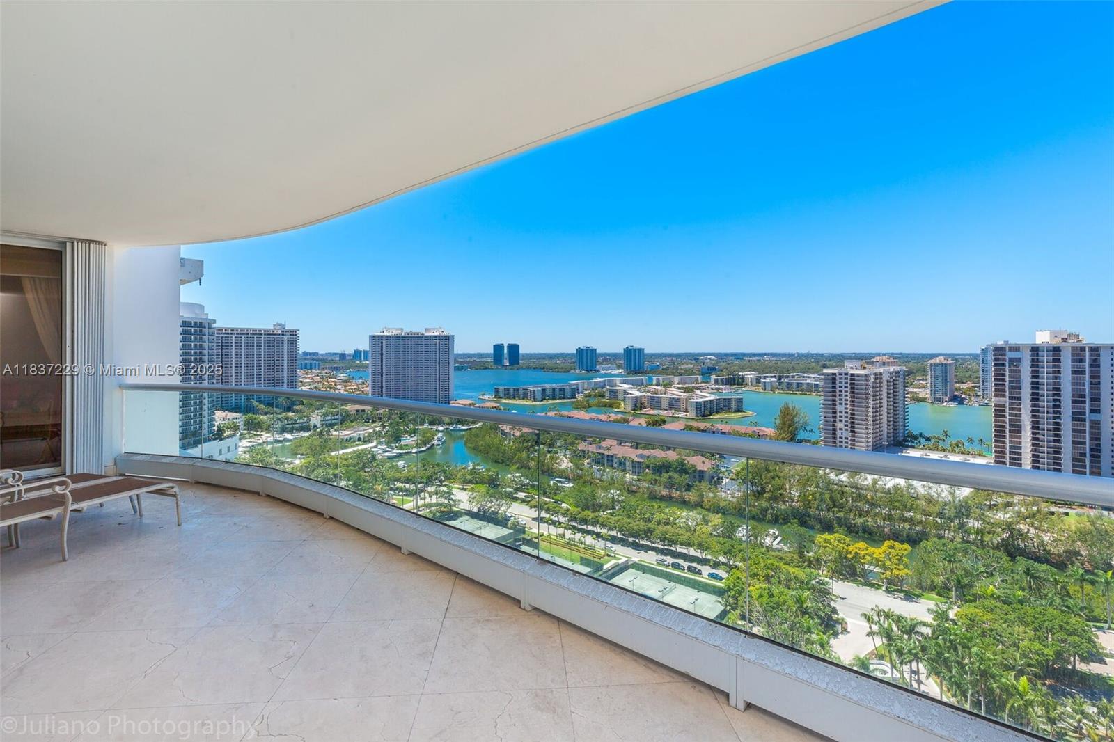 7000 ISL BLVD WILLIAMS IS - Residential