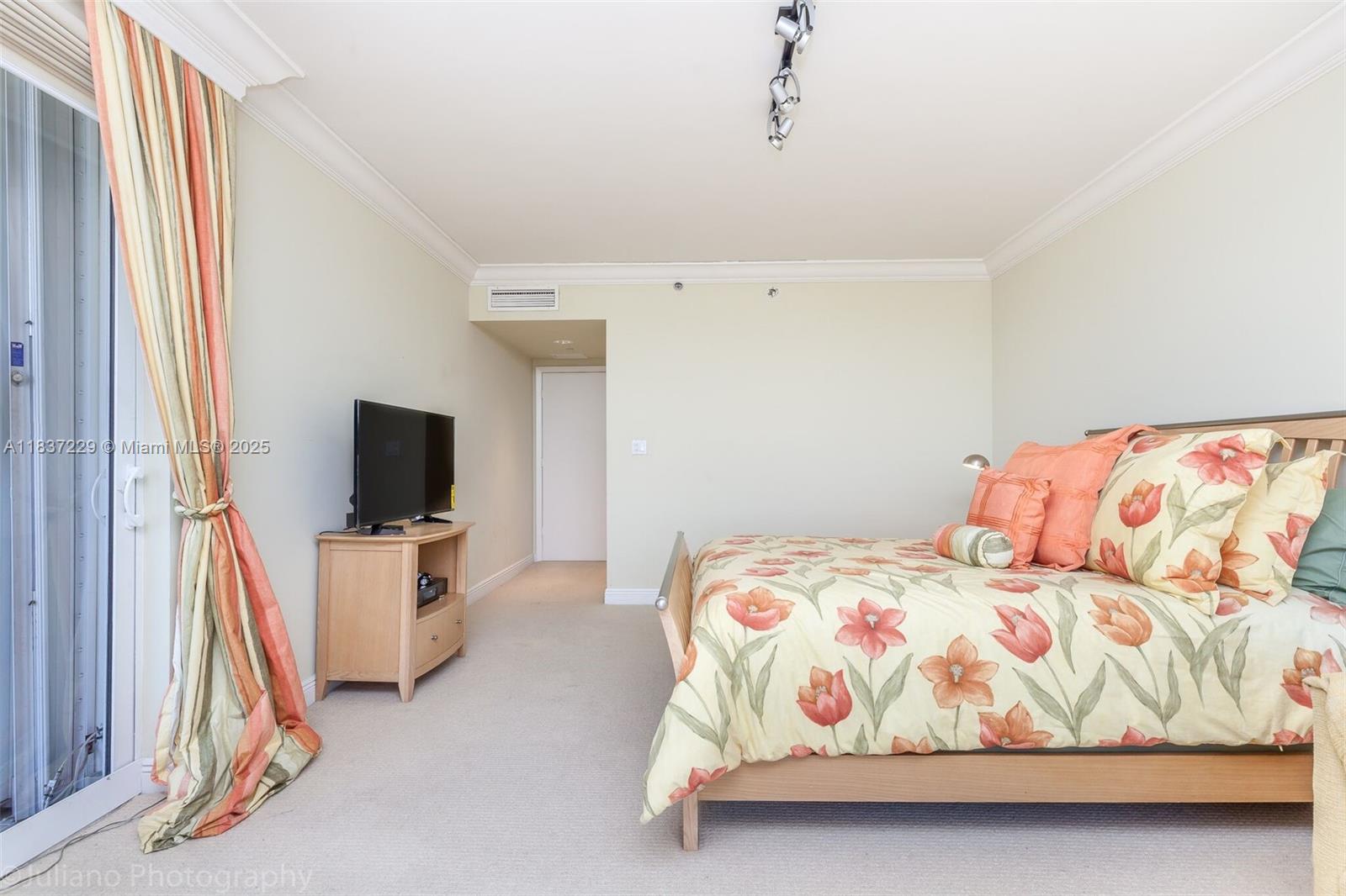 7000 ISL BLVD WILLIAMS IS - Residential