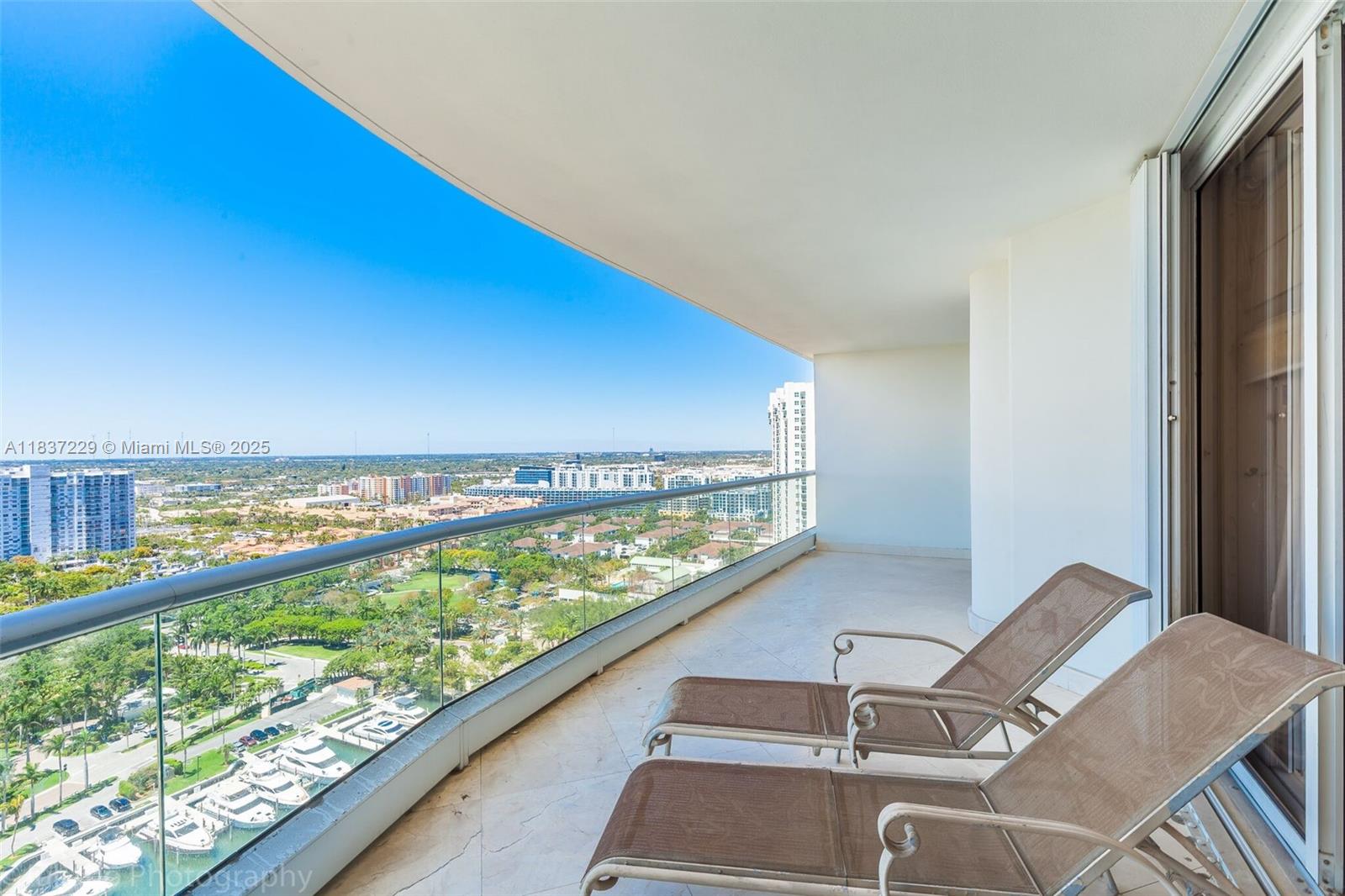 7000 ISL BLVD WILLIAMS IS - Residential